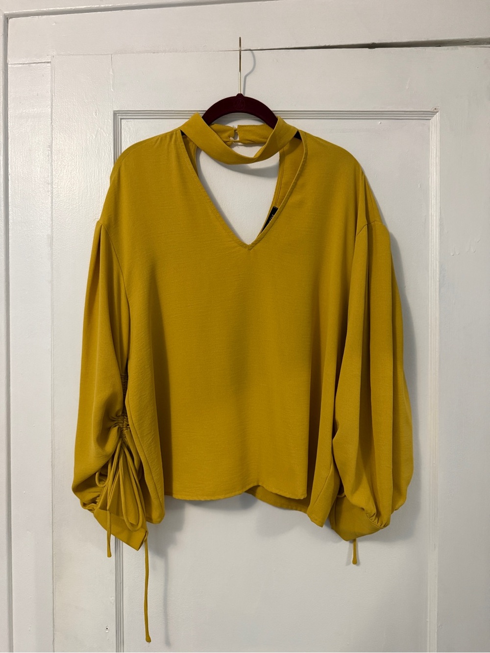 Choker V-Neck Blouson Sleeve Top in Mustard